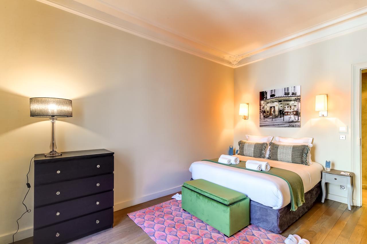 Sweet Inn - Montaigne Apartment Paris