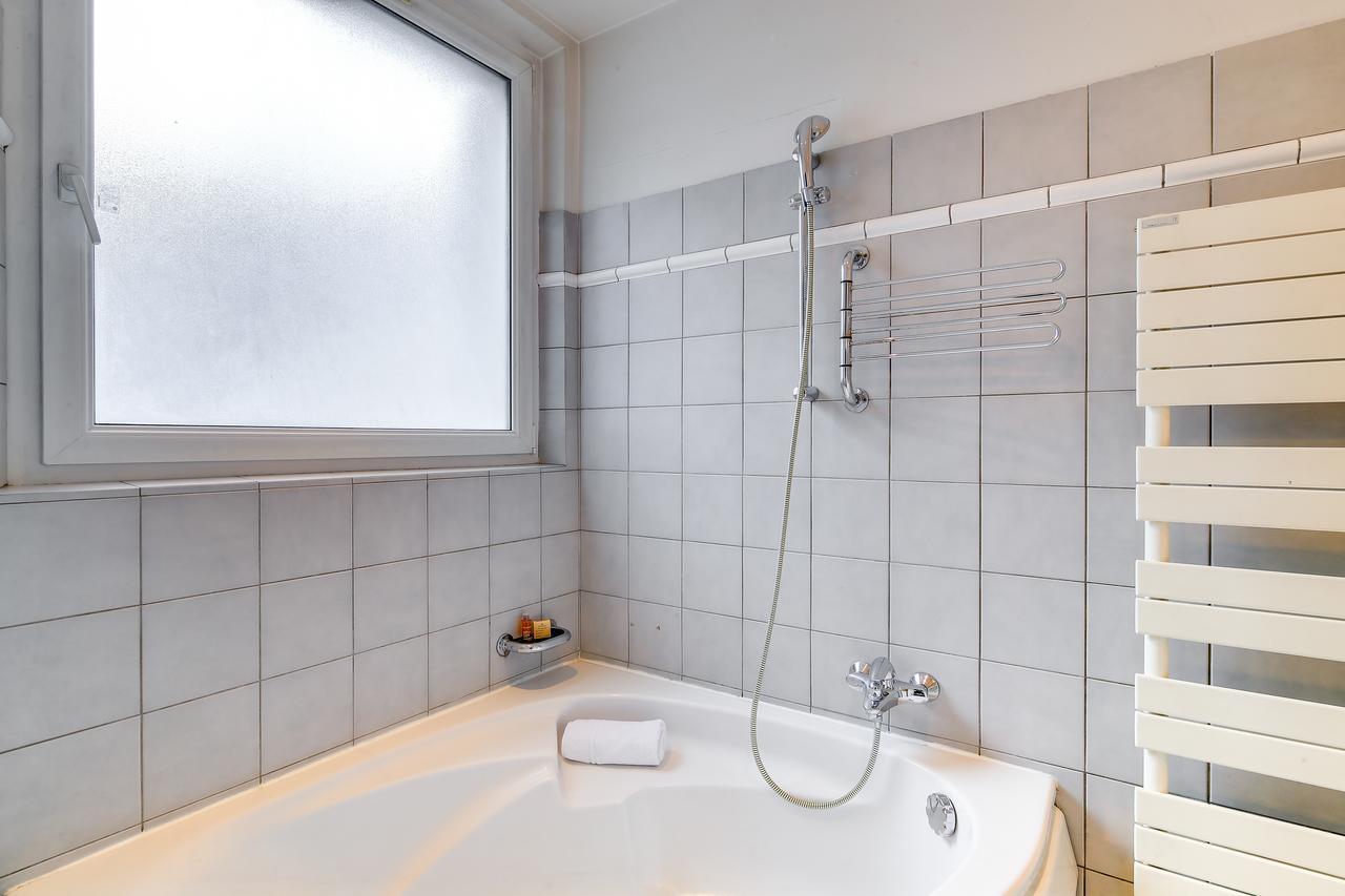 Sweet Inn - Montaigne Paris