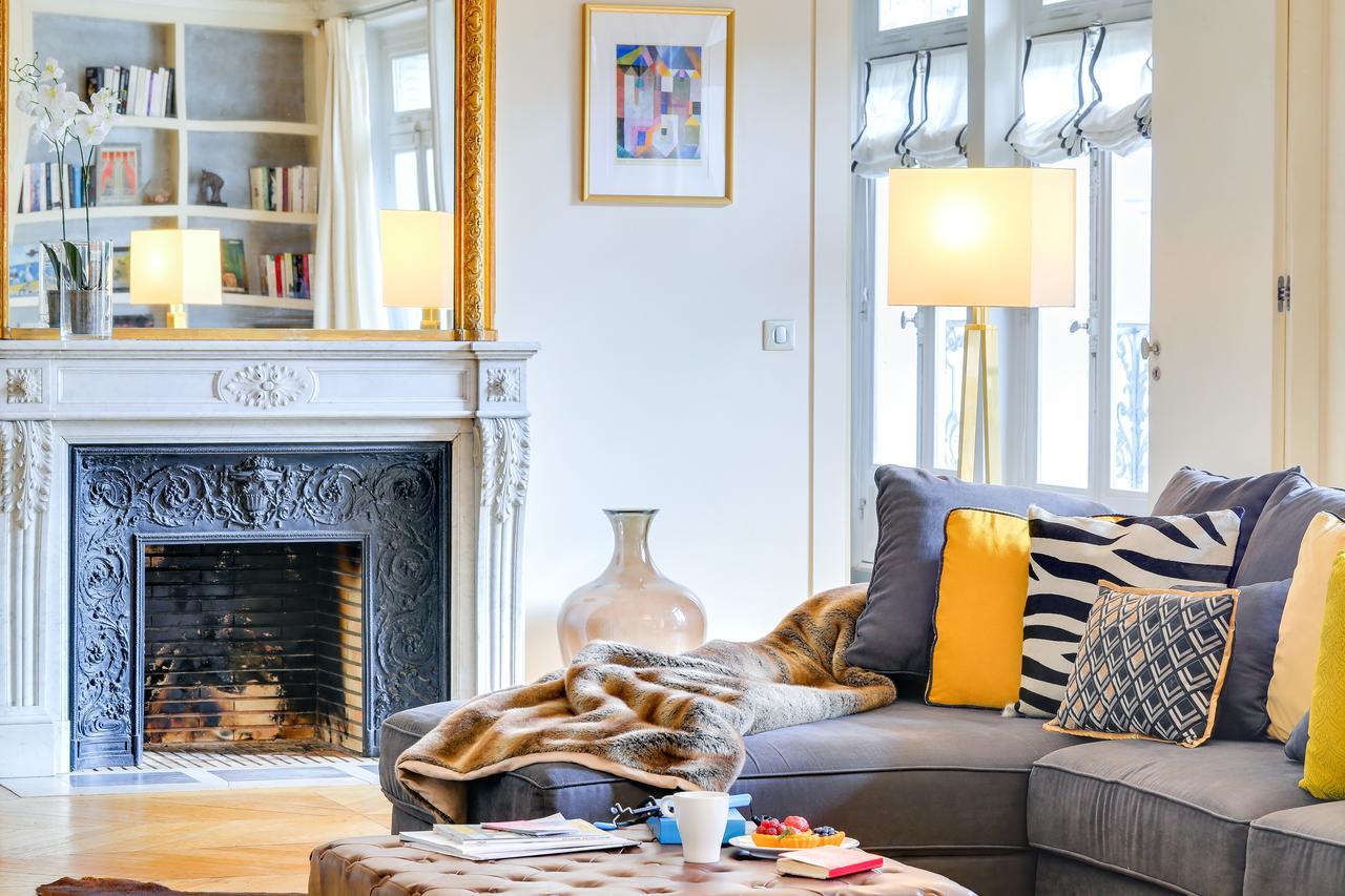 Sweet Inn - Montaigne Apartment Paris