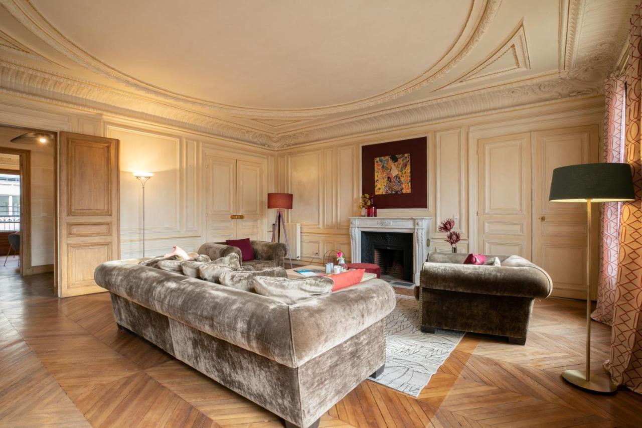 Sweet Inn - Montaigne Apartment Paris