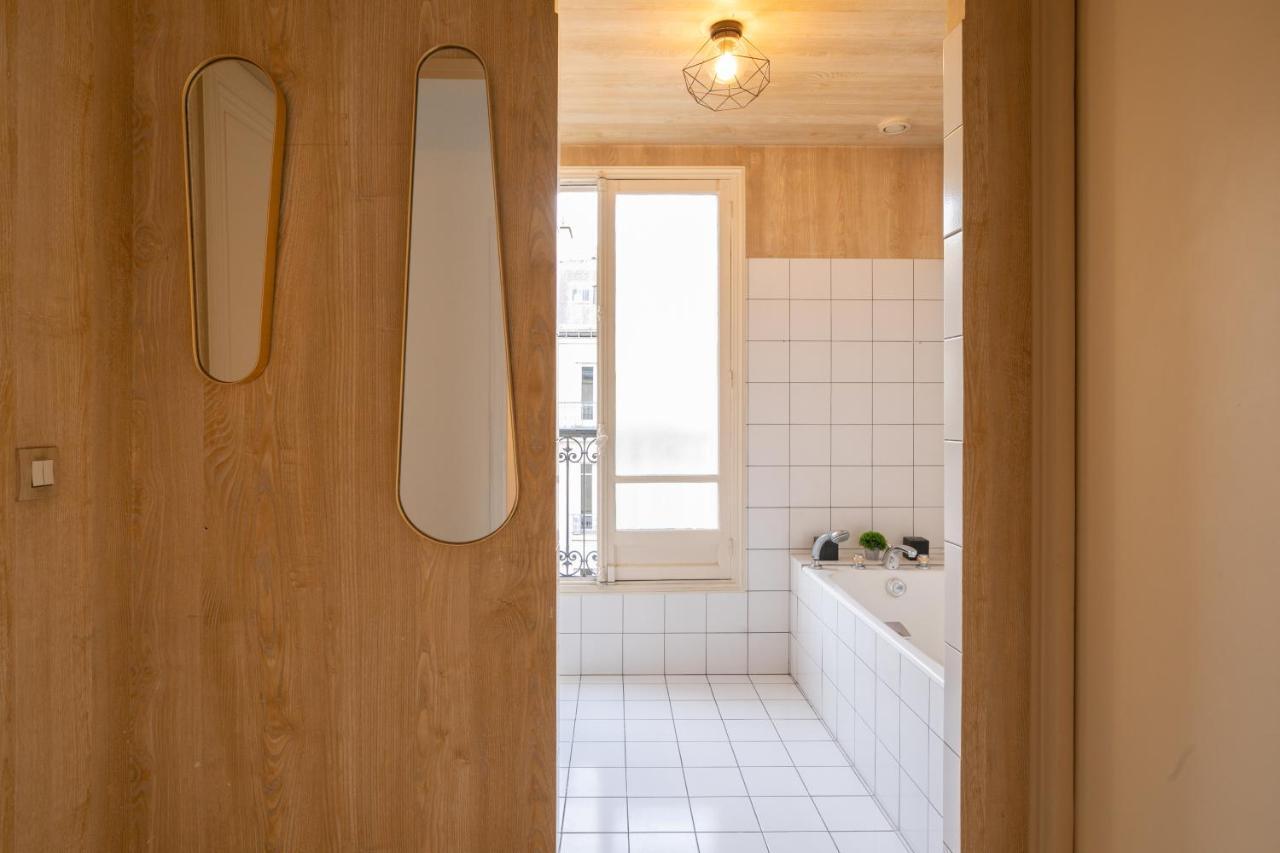 Sweet Inn - Montaigne Apartment Paris