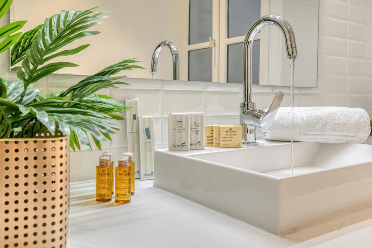 Sweet Inn - Montaigne Apartment Paris
